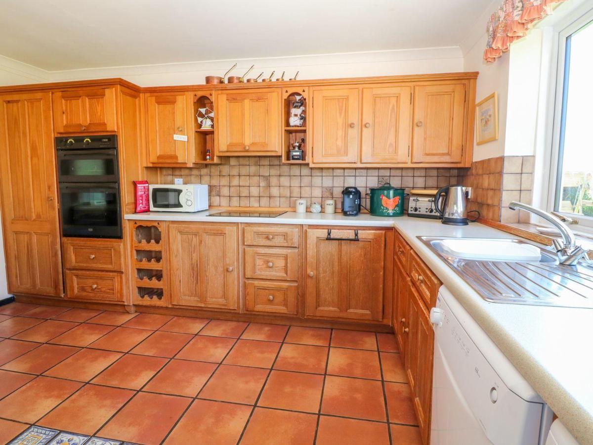 霍利黑德Charming 2 Bed House Near Rhoscolyn Discounts For别墅 外观 照片