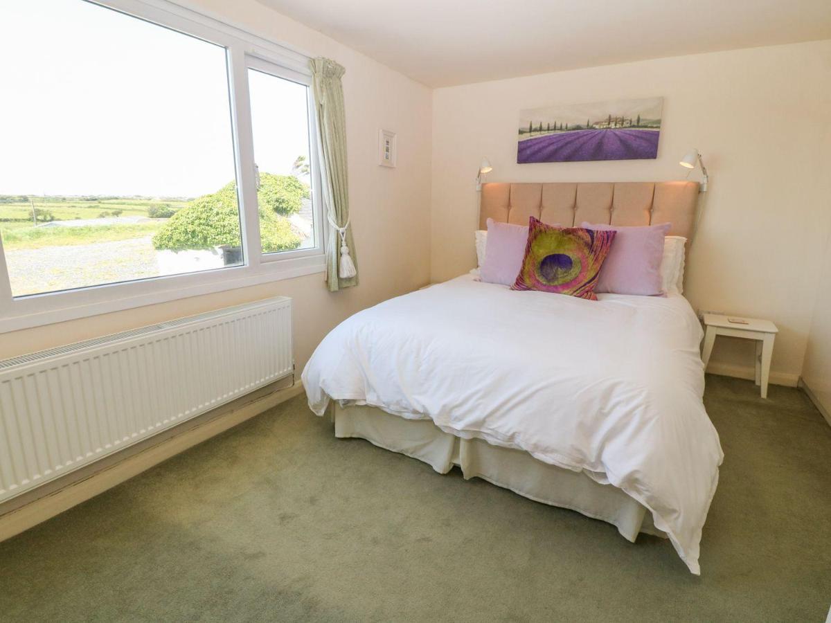 霍利黑德Charming 2 Bed House Near Rhoscolyn Discounts For别墅 外观 照片