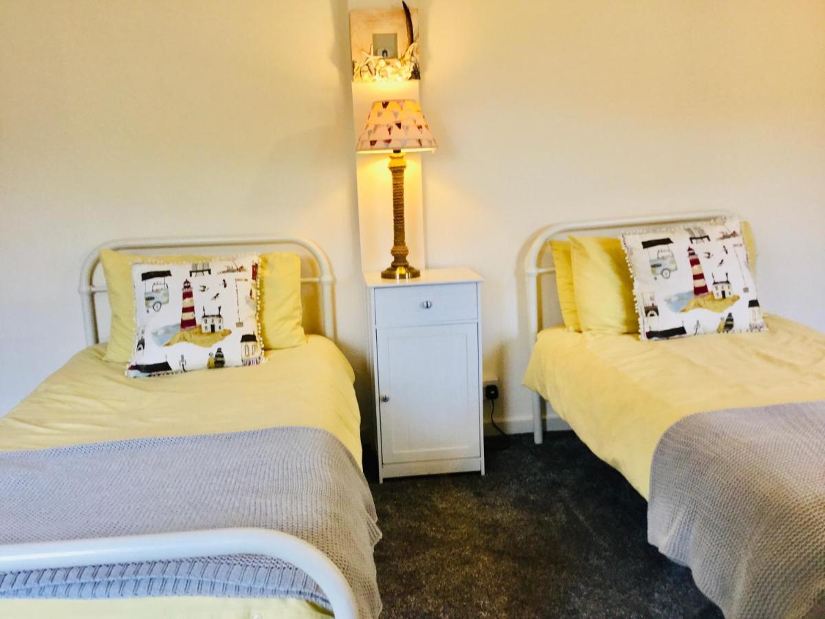 霍利黑德Charming 2 Bed House Near Rhoscolyn Discounts For别墅 外观 照片
